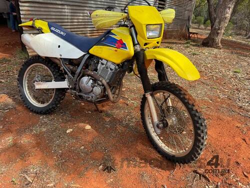 caption DRZ250 Motorbike