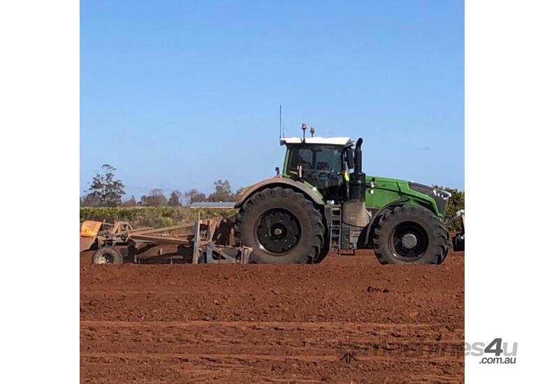 caption Fendt 1050 (No 1) - Job Complete - Motivated Vendor - Great Tractor & Fuel Savings