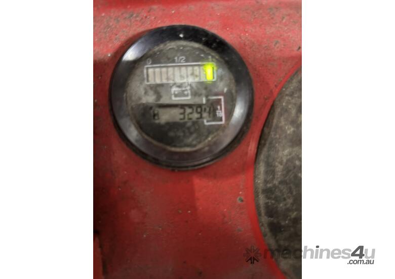 Toyota / Raymond Stacker 