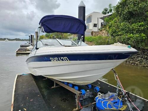 caption 2001 Reinell 185 BR
