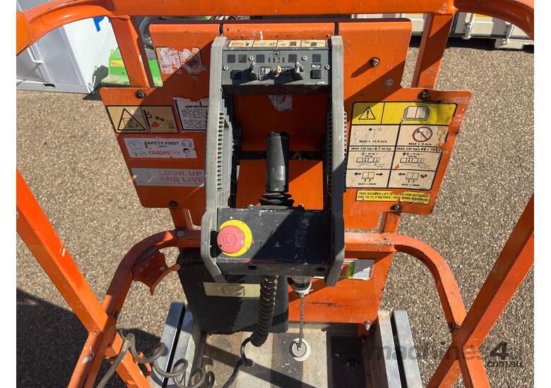 caption 2014 JLG 1930ES Scissor Lift (Electric)
