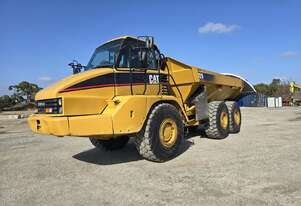 Caterpillar 2004   725
