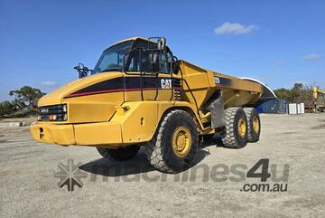 Caterpillar 2004   725