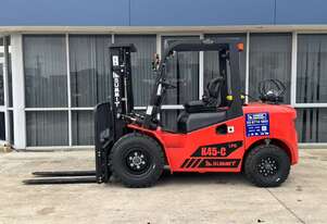 SUMMIT K45C 4.5 Tonne Petrol & LPG Forklift With Nissan Engine