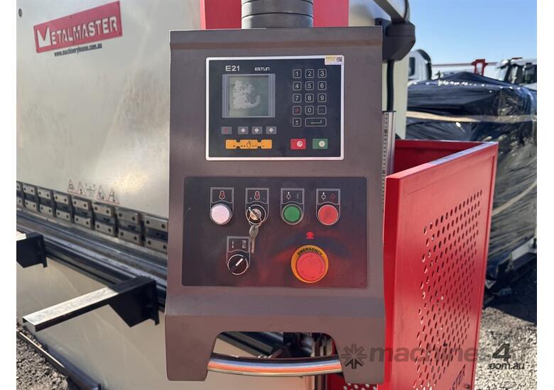 caption METALMASTER Hydraulic NC Press Brake