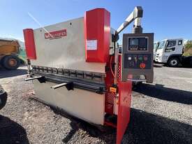 METALMASTER Hydraulic NC Press Brake - picture2' - Click to enlarge