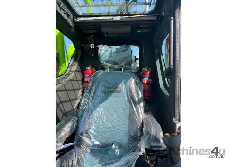 2025 Zoomlion ZCC600V 60Ton Crawler Crane