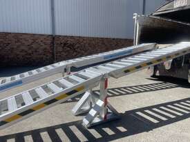 6m 5Tonne Center Supported Loading Ramps - picture0' - Click to enlarge
