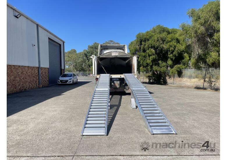 6m 5Tonne Center Supported Loading Ramps