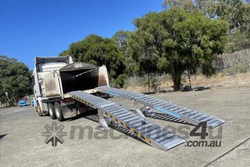 6m 5Tonne Center Supported Loading Ramps