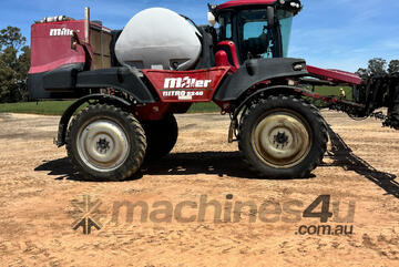 Miller Nitro 5240 SP Boom Spray Sprayer Miller Nitro 5240 SP Boom Spray Sprayer