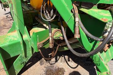 John Deere   1910 Air Cart