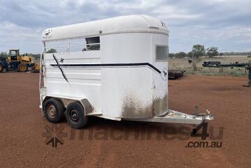 2006 PBL Dual Axle Horse Float 2006 PBL Dual Axle Horse Float