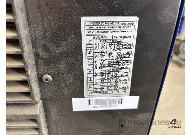 Duralloy Pulse Mig Welder w /Trolley