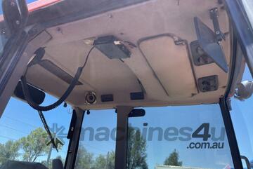 Kubota   M680 2WD Tractor