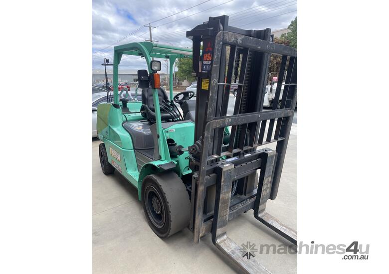 Mitsubishi 5.5T Forklift