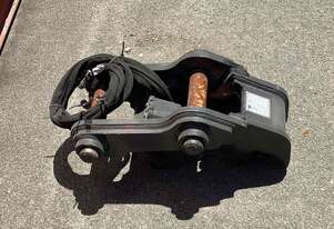 Caterpillar   305E Quick Hitch