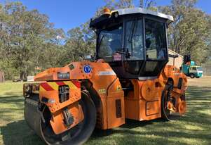 2019 DYNAPAC CC2200 twin vibrating roller