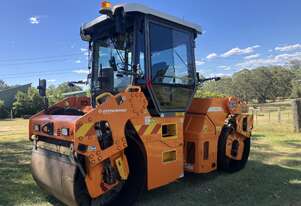 2019 DYNAPAC CC2200 twin vibrating roller