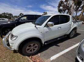 2011 Mitsubishi Triton Twin Cab Ute - picture1' - Click to enlarge