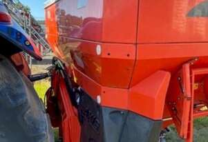 Kuhn (9041) 2019   3pl spreader