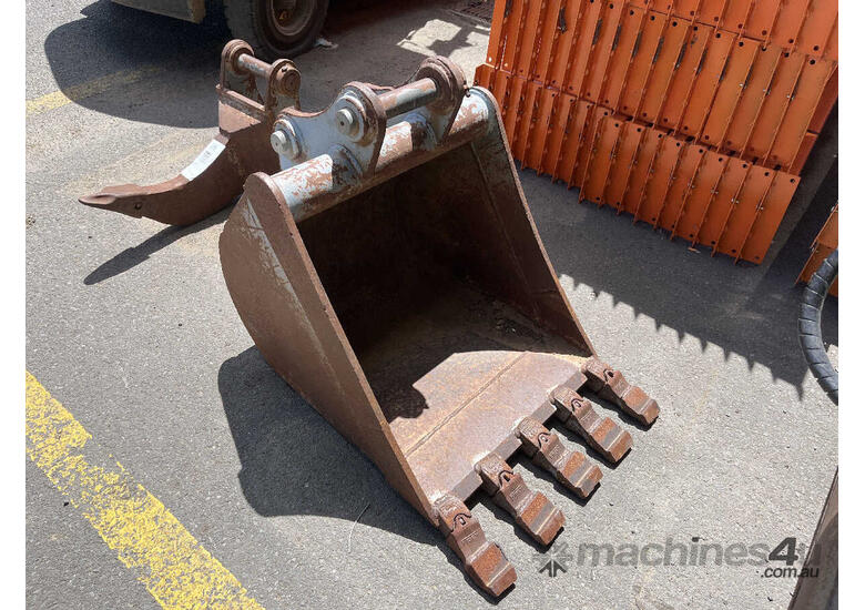 SRS Attachments S-EX4 600mm Digging Bucket To Suit Excavator