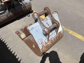 SRS Attachments S-EX4 600mm Digging Bucket To Suit Excavator - picture0' - Click to enlarge