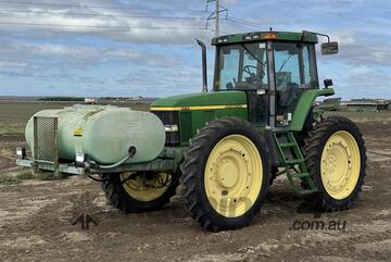 John Deere   7410 TRACTOR