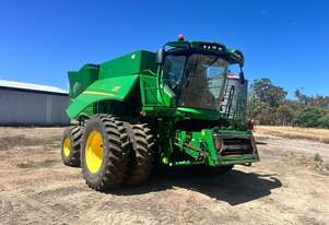 John Deere 2016   S680 Combines
