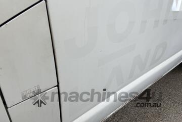2012 Volkswagen Transporter 10 Seat Van T/Diesel (Auto)