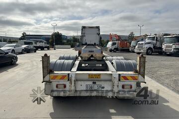 1998 Barker Heavy Duty Dual-Axle Skel A Trailer