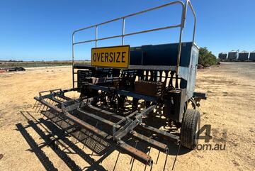 22 TYNE AGROWDRILL, AD100, 12FT, CULTERS, FINGER HARROWS, TYRE ROLLER, HECTARE METER.