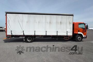 2009 Isuzu FSR 850 Long Curtainsider Day Cab