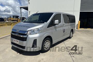 Toyota 2019   Hiace Diesel