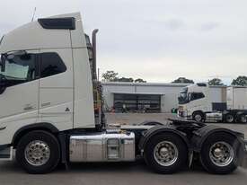 Volvo FH16 Globetrotter - picture2' - Click to enlarge