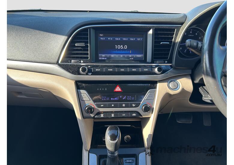 2017 Hyundai Elantra Elite Petrol