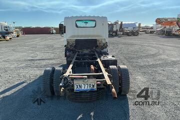 2013 Isuzu NPR 400 Medium Cab Chassis