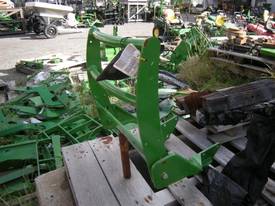John Deere 3020 series Parts-Tractor Parts - picture2' - Click to enlarge
