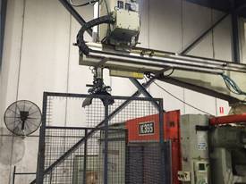 APEX ROBOT FOR INJECTION MOULDING MACHINES - $$$ MAKE AN OFFER!!! - picture1' - Click to enlarge
