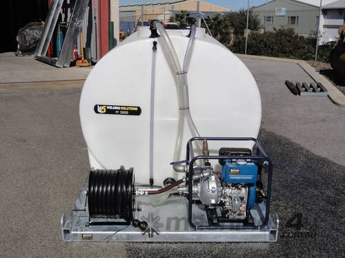 3000 LITRE SKID MOUNTED WATER TANK/ FIRE FIGHTER