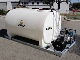 3000 LITRE SKID MOUNTED WATER TANK/ FIRE FIGHTER - picture1' - Click to enlarge