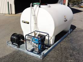 3000 LITRE SKID MOUNTED WATER TANK/ FIRE FIGHTER - picture2' - Click to enlarge