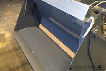   Genuine Merlo 4 in 1 bucket