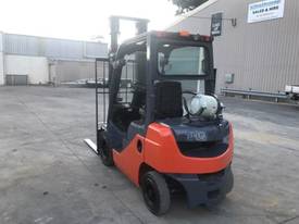 Used Toyota 8FG20 LPG forklift - picture2' - Click to enlarge