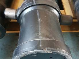 Well Mount Tipping Hoist PF3-135-3802RT Special   - picture2' - Click to enlarge