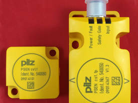 PILZ 540000 Safety Switch Non-Contact Coded + Actu - picture1' - Click to enlarge