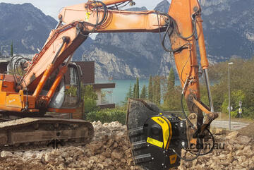 MB BF70.2 S4 Crusher/Pulveriser Attachments - Designed for 16-24 Tonne