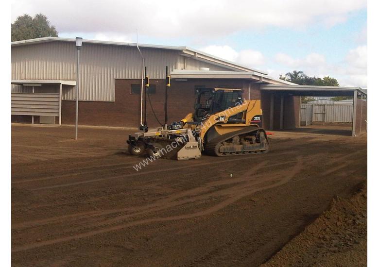 caption Level Best PL84D Laser Grader