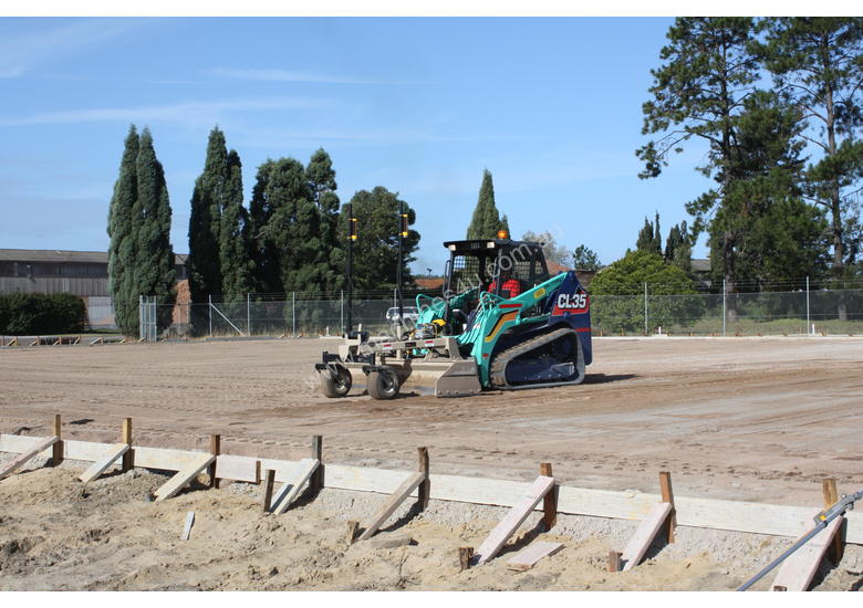 caption Level Best PL84D Laser Grader