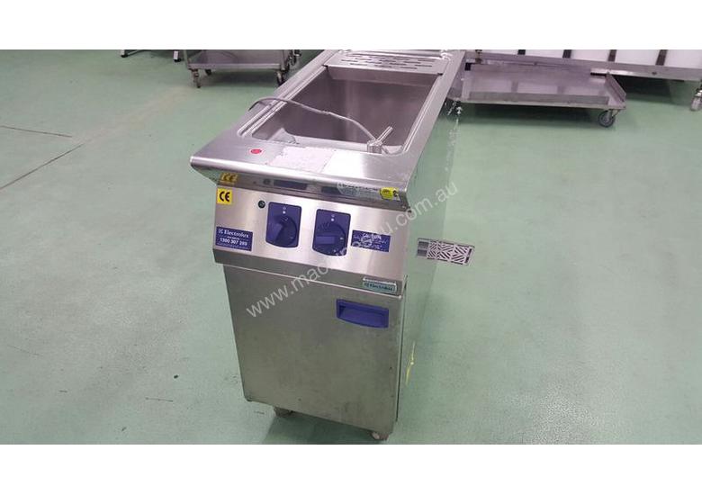 caption Pasta Cooker - used